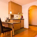 Mom - Alpine Boutique Apartments, Chalet Fagus, Terrace Studio Apartment *