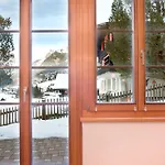Mom - Alpine Boutique Apartments, Chalet Fagus, Terrace Studio Grindelwald