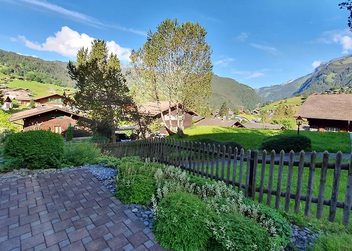 Mom - Alpine Boutique Apartments, Chalet Fagus, Terrace Studio Grindelwald